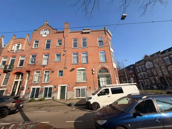 Studio te huur: Claes de Vrieselaan 16B, Middelland Rotterdam