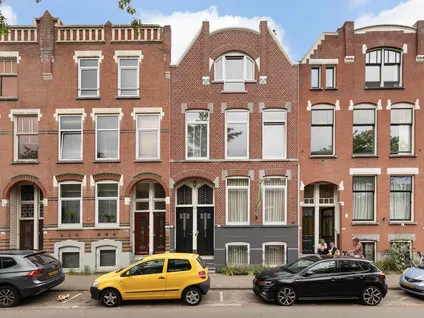 Apartment for sale: Claes de Vrieselaan 33B, Middelland Rotterdam