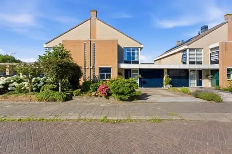 Terraced house for sale: Clara Wichmannstraat 109, Het Zand Ridderkerk