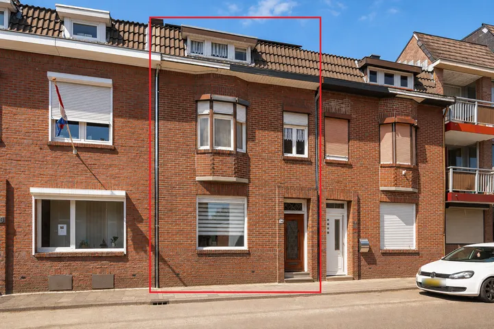 Tussenwoning te koop: Clarastraat 14, Bleijerheide Kerkrade