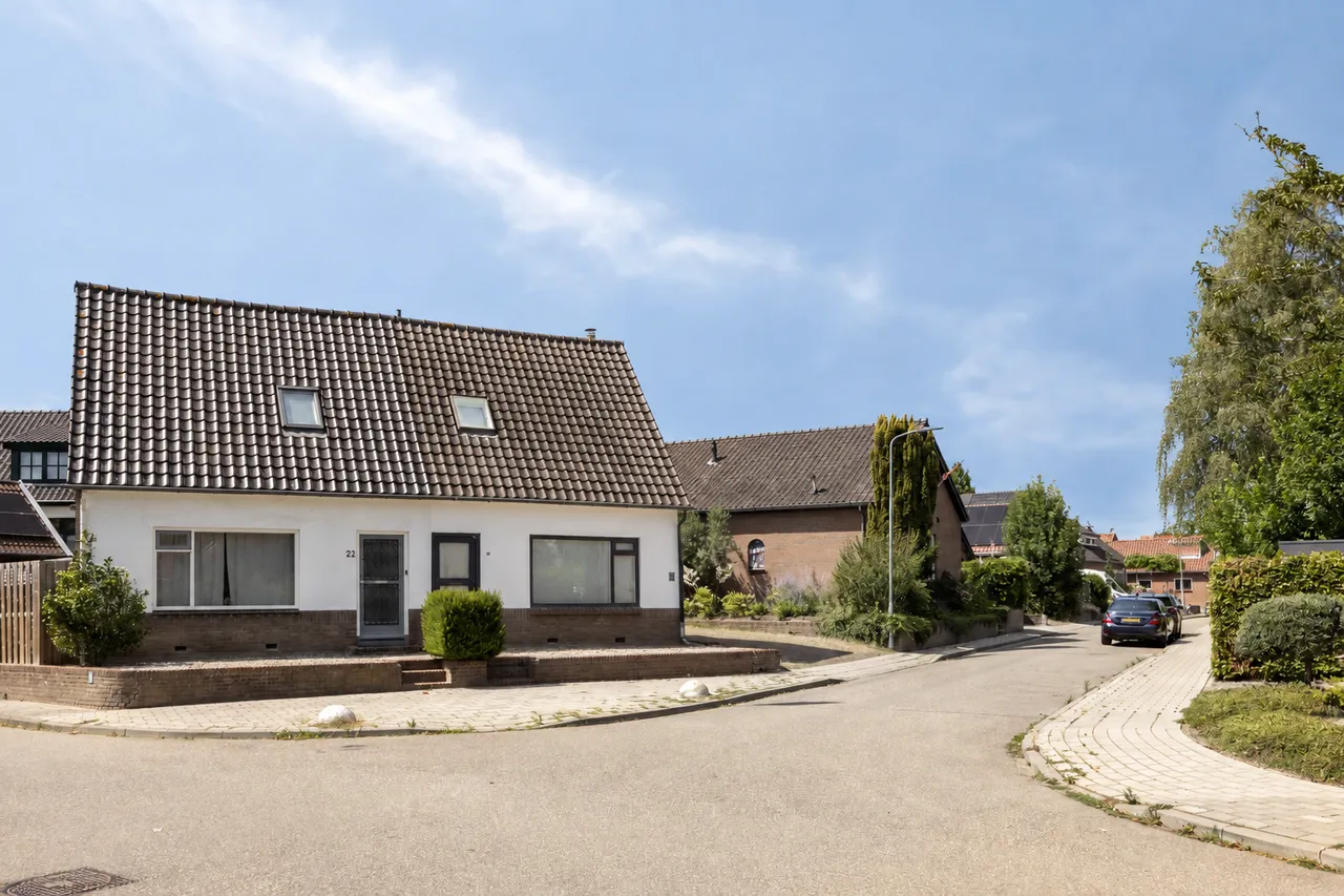 Twee-onder-één-kap te koop: Clarissenstraat 20, Wamel