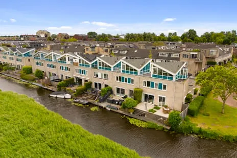 Terraced house for sale: Claude Debussystraat 25, Rooswijk Noord Zaandijk