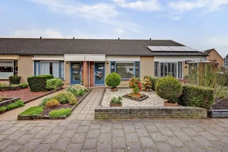 Tussenwoning te koop: Claudiuslaan 4, Beuningen-Heuve-1 Beuningen (Ge)