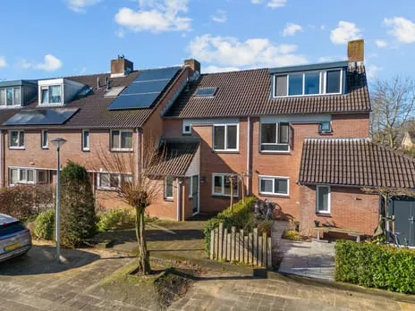 Tussenwoning te koop: Claushof 4, Harmelen-Zuid (dorp) Harmelen