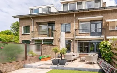 Tussenwoning te huur: Clematislaan 59, Groot Deijleroord en Ter Weer Wassenaar