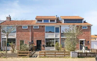 Tussenwoning te koop: Clematisstraat 12, De Ooi Doesburg