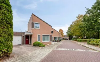 Tussenwoning te koop: Clivialaan 25, Voldijn Waalre