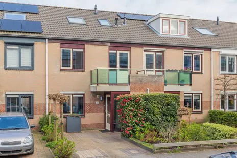 Tussenwoning te koop: Clusiushof 118, Leidsestraat Hillegom