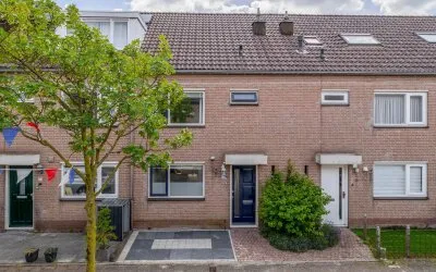 Tussenwoning te koop: Clusiusstraat 42, De Blinkerd Lisse