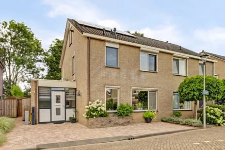 Hoekwoning te koop: Cochiuslaan 8, Ter Leede Leerdam