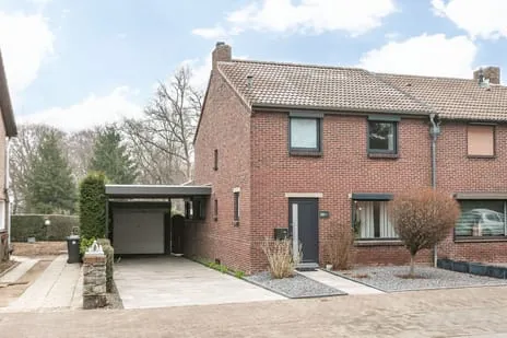 Twee-onder-één-kap te koop: Coelgroevenstraat 20, Vink Eygelshoven