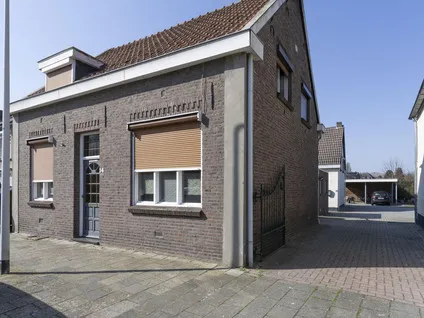 Twee-onder-één-kap te koop: Coenraad Abelsstraat 12, Fatima Weert