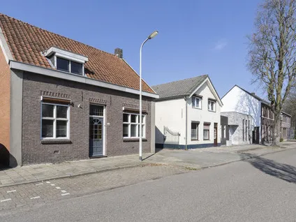 Twee-onder-één-kap te koop: Coenraad Abelsstraat 14, Fatima Weert