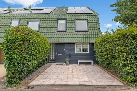 Corner house for sale: Colijnplein 2, Het Staatse Ijsselstein