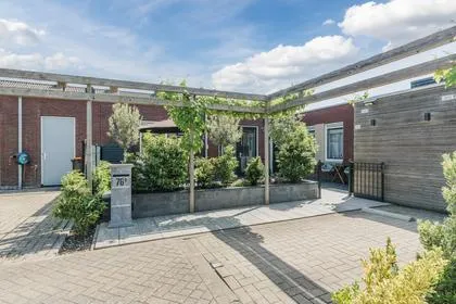 Tussenwoning te koop: Collegiantenstraat 76B, De Horn Rijnsburg
