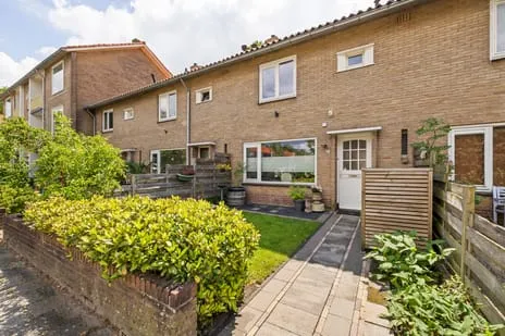 Tussenwoning te koop: Comes Oolenstraat 17, Noord Hilversum