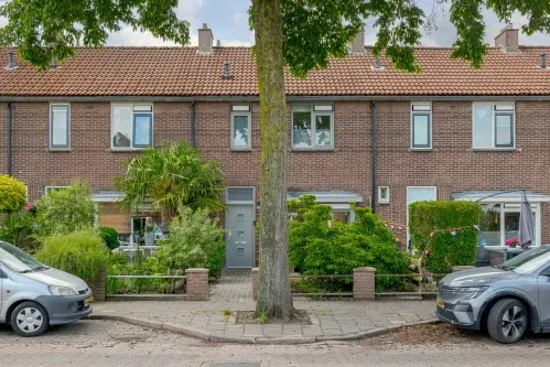 Tussenwoning te koop: Comm d Vos v Steenwijklaan 33, Zeeheldenbuurt Meppel