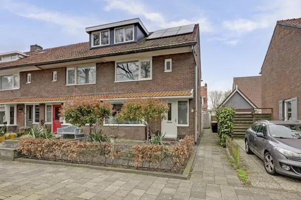 Hoekwoning te koop: Comm d Vos v Steenwijklaan 81, Zeeheldenbuurt Meppel