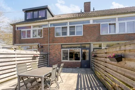 Tussenwoning te koop: Commanderij 22, Stadsfenne Sneek