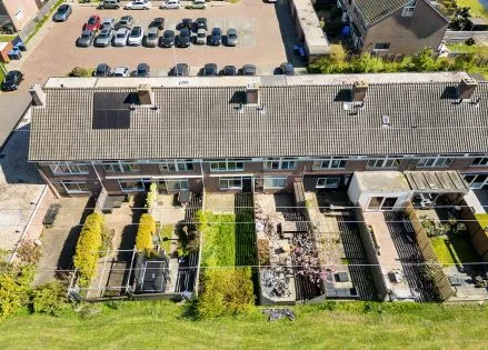 Tussenwoning te koop: Commanderij 57, Stadsfenne Sneek