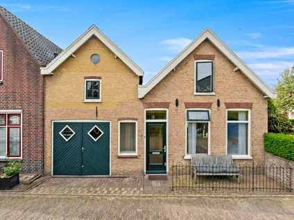 Hoekwoning te koop: Commandeurskade 11, Maasland Maasland
