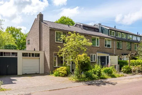 Terraced house for sale: Commandeurslaan 13, Oud Zuid Heiloo