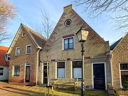 Twee-onder-één-kap te koop: Commandeurstraat 31, West-Terschelling