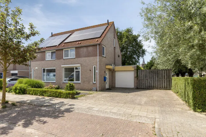 Twee-onder-één-kap te koop: Commejansstraat 22, Ellewoutsdijk