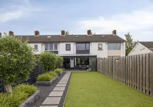 Tussenwoning te koop: Concordialaan 275, Baai 1 Etten-Leur