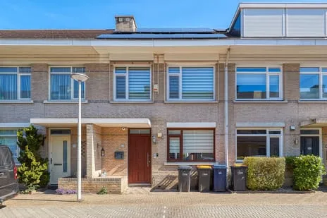 Tussenwoning te koop: Constance Gelderblomlaan 12, Leyenburg 'S-Gravenhage
