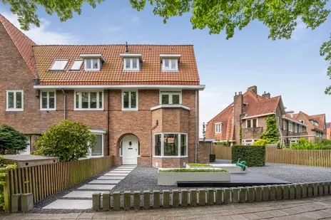 Corner house for sale: Constantijn Huygenslaan 16, Dichters- en Vogelbuurt Heemstede