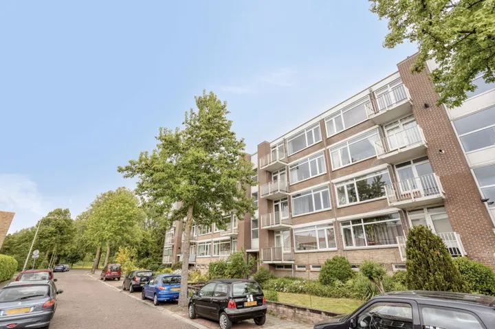 Appartement te koop: Constantijn Huygensstraat 110, Schrijversbuurt Deventer