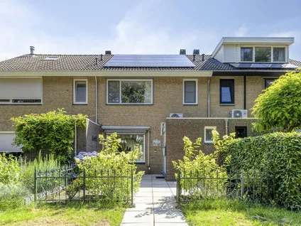 Terraced house for sale: Contrabas 59, Grauwe Polder 4 Etten-Leur