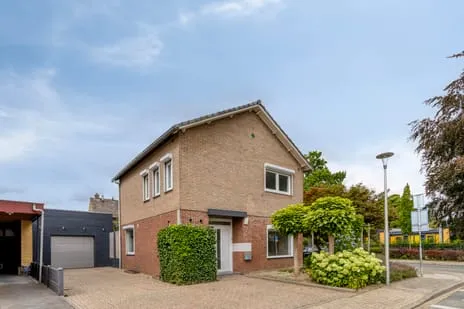 Vrijstaande woning te koop: Conventuelenstraat 2, Mariarade-Noord Hoensbroek