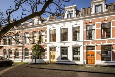 Tussenwoning te koop: Coornhertstraat 14, Hasselaersbuurt Haarlem