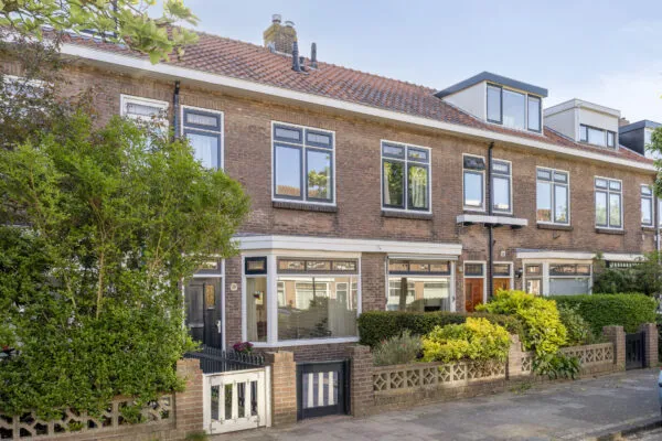 Tussenwoning te koop: Coornhertstraat 39, Lage Mors Leiden