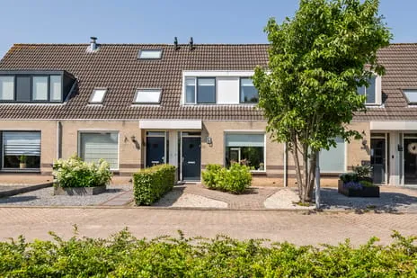 Tussenwoning te koop: Coreanna 70, Geldermalsen Oost Geldermalsen