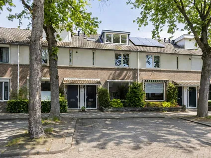 Tussenwoning te koop: Cornelis De Vriendtstraat 46, Bouwmeestersbuurt Noord Tilburg