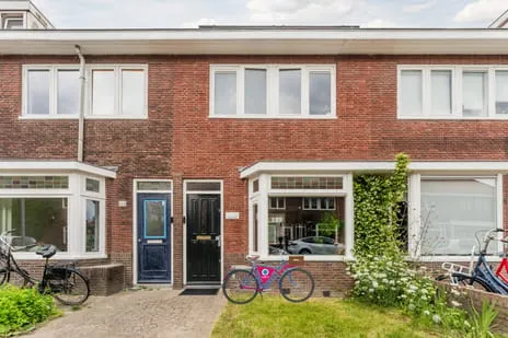 Tussenwoning te koop: Cornelis Dirkszstraat 12, Geuzenwijk Utrecht