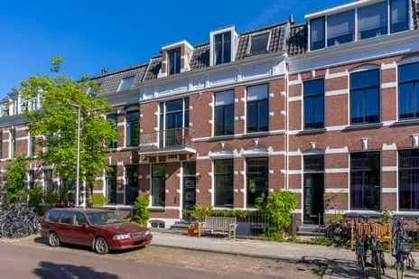 Tussenwoning te koop: Cornelis Evertsenstraat 7, Zeeheldenbuurt, Hengeveldstraat en omgeving Utrecht
