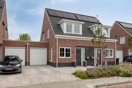 Tussenwoning te koop: Cornelis Frankenstraat 17, Oud-Vossemeer Oud-Vossemeer