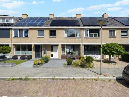 Tussenwoning te koop: Cornelis Gerritsz Geusstraat 264, Guldemond Den Helder