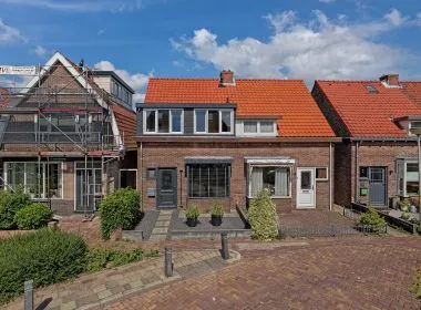Twee-onder-één-kap te koop: Cornelis Matersweg 46, Plantage Beverwijk