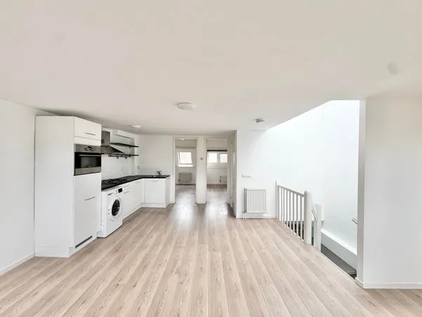Woning te huur: Cornelis Trooststraat, Cornelis Troostbuurt Amsterdam