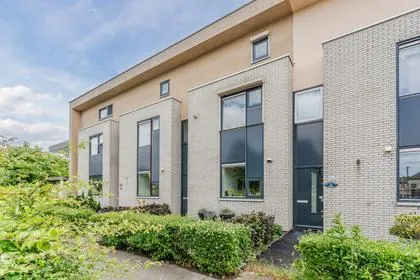Tussenwoning te koop: Cornelis van Eesterenlaan 34, De Morsebel Oegstgeest