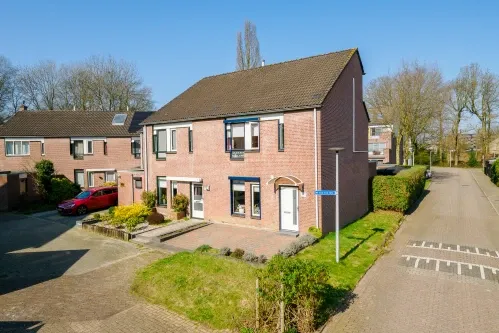 Hoekwoning te koop: Cornelis Dopperstraat 102, Bartelinkshoek Hengelo