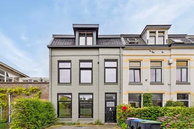 Koopwoning: Cornelis Frederiksstraat 1 in Leeuwarden - €395.000 - 156m²