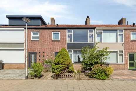 Terraced house for sale: Cornelisstraat 18, Baai 1 Etten-Leur
