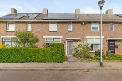 Tussenwoning te koop: Cortenbachstraat 40, Helmond