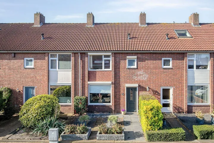 Tussenwoning te koop: Cortenbachstraat 59, Helmond